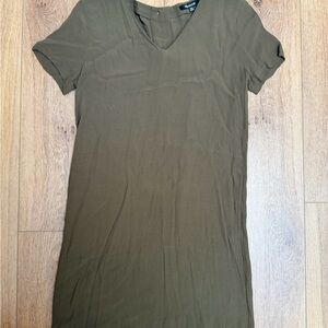 Madewell olive button back dress